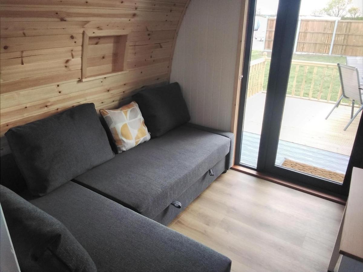 Отель Glamping Pods Кромер Экстерьер фото